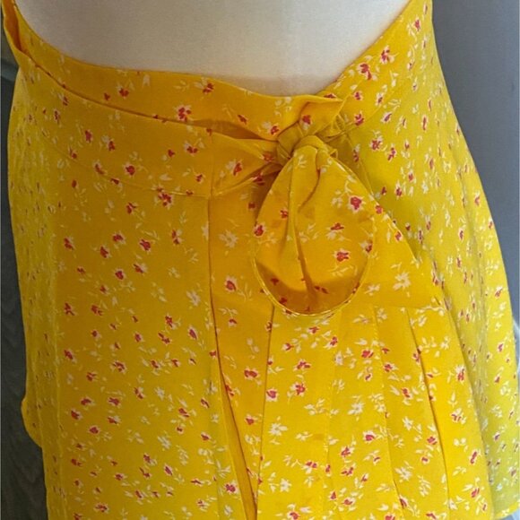 Forever 21 Floral. Flowy Mini Wrap Skirt-Yellow-Size Small-GUC - Picture 4 of 8